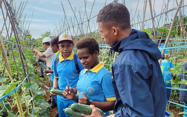 TSE Group Pilot Project Plantation Becomes Agrotourism Location for Elementary School Students Palm Oil Magazine