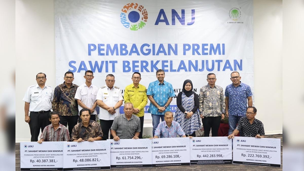 SMM Distributes Sustainable Palm Oil Sales Premiums Worth IDR 442,283,998 to Smallholder Partners palm oil magazine