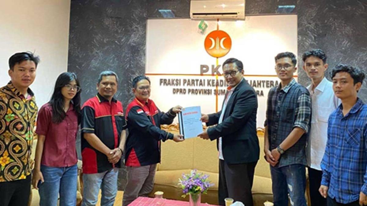 Draft Regulation for Palm Oil Workers: Legal Protection and Gender Sensitivity Submitted palm oil magazine