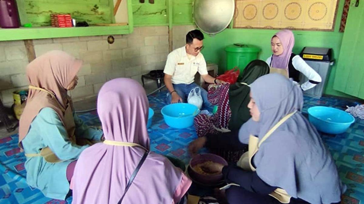 KAL Empowers Kuala Tolak Villagers with Product Diversification and Business Training Palm Oil Magazine