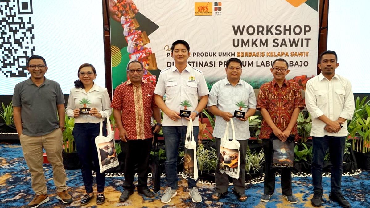 SPKS and PFMA Encourage the Use of Palm-based SME Products in Labuan Bajo Palm Oil Magazine