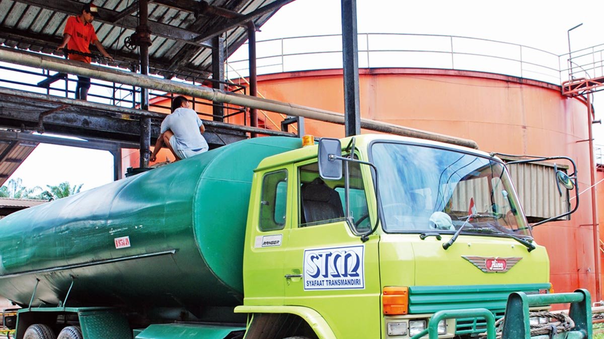 CPO Prices Rise 0.49% at KPBN Inacom, Malaysia Market Remains Tight Palm Oil Magazine