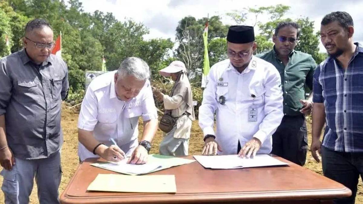 West Bangka Regency and Palm Oil Company Launch FPKM Program to Empower Farmers Palm Oil Magazine