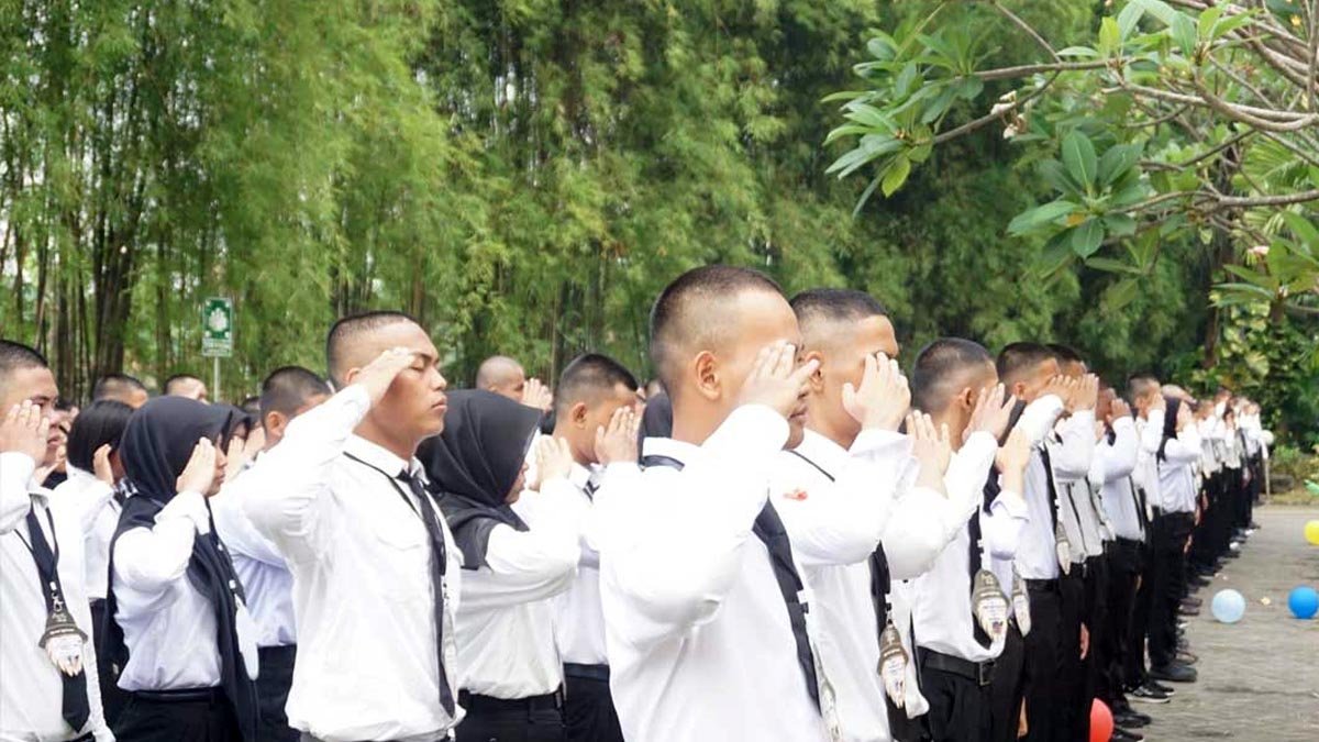 From Aceh to Papua, Freshmen Join MPOMB Agrinusa 2025 at Poltek Kelapa Sawit CWE Palm Oil Magazine