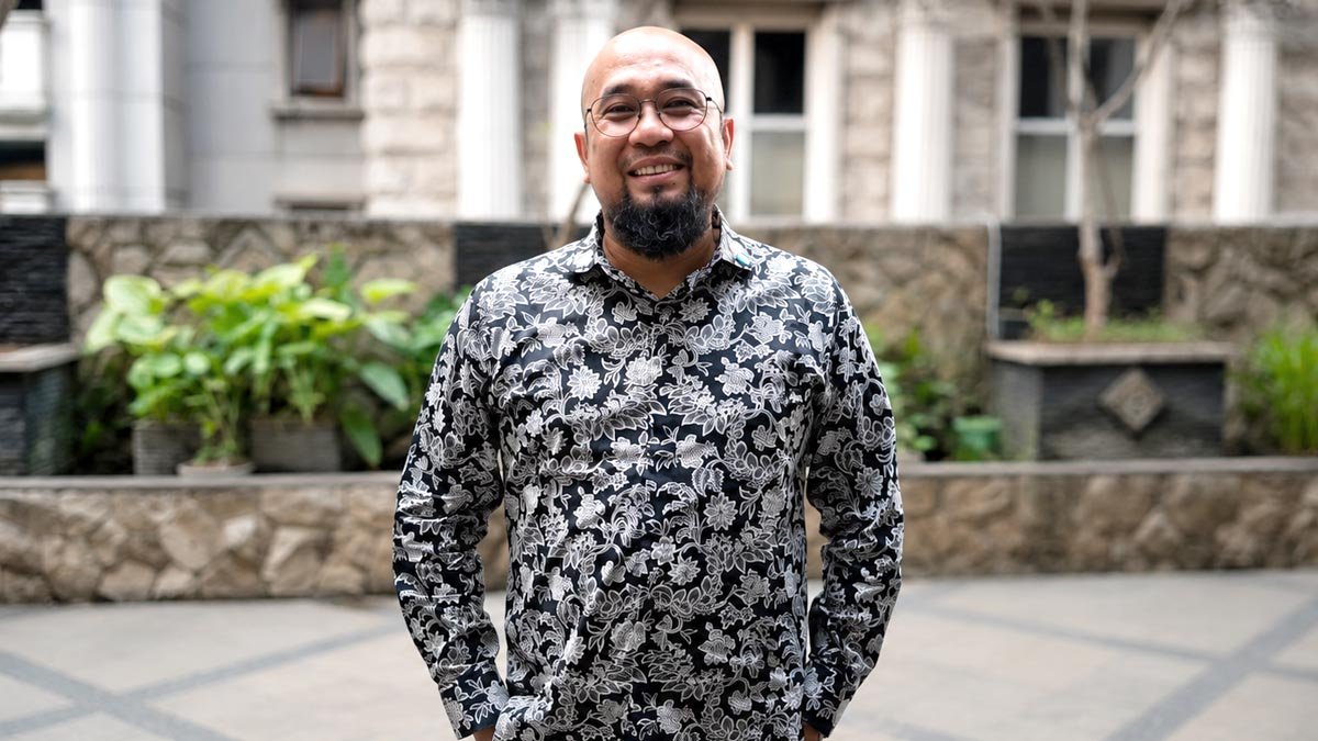 SNV Indonesia Country Director Putra Agung