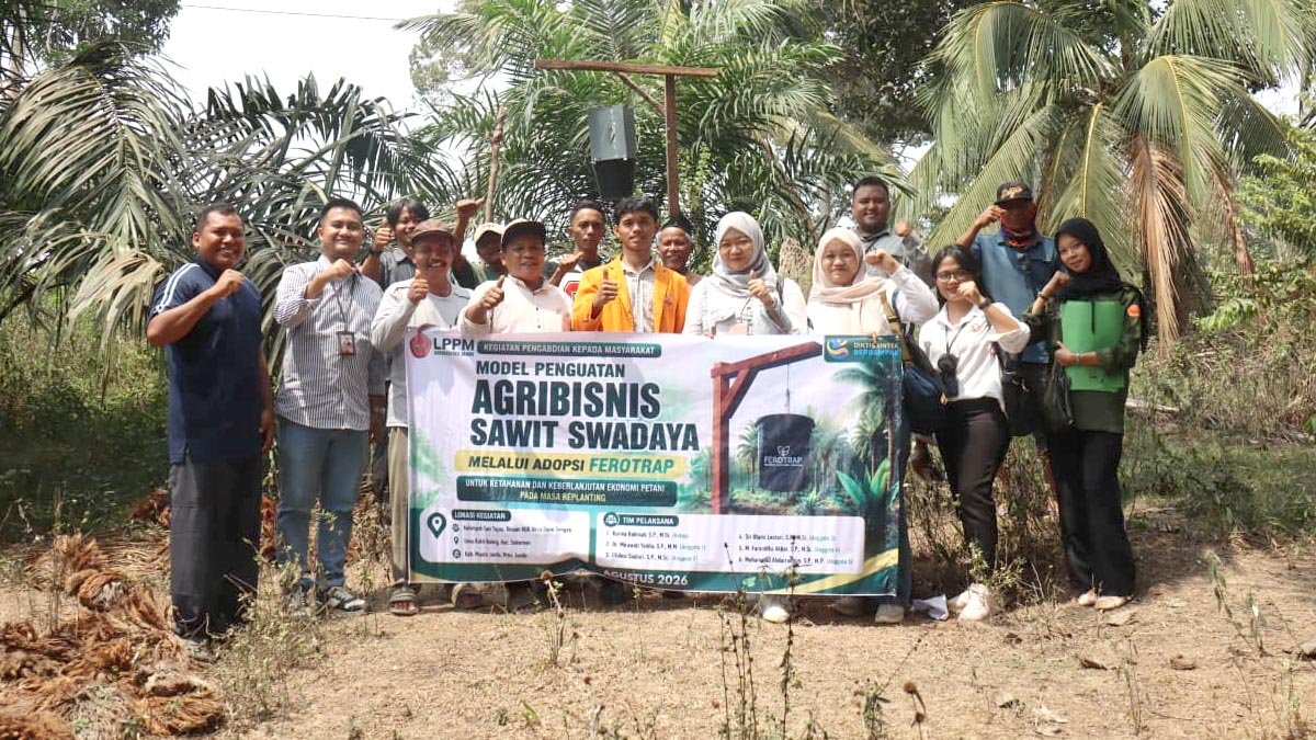 UNJA Supports Independent Oil Palm Farmers in Muaro Jambi Through Replanting and FEROTRAP Training Palm Oil Magazine